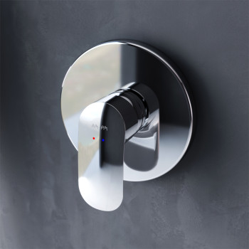 Смеситель для душа, монтируемый в стену