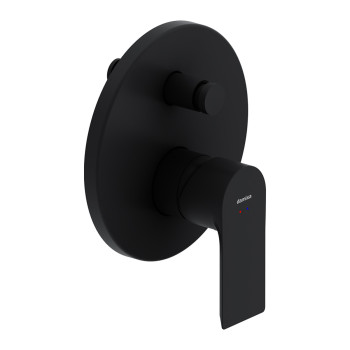 Смеситель для ванны и душа монтируемый в стену