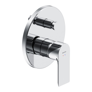 Смеситель для ванны и душа монтируемый в стену