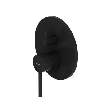 Смеситель для ванны и душа, монтируемый в стену