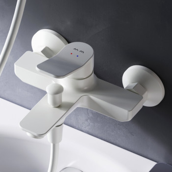 Смеситель для ванны и душа