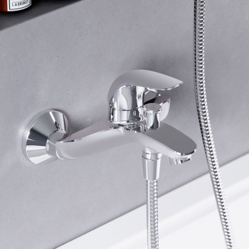 Смеситель для ванны и душа