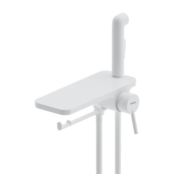 Смеситель, монтируемый в стену с гигиеническим душем и полкой