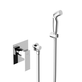 Смеситель монтируемый в стену с гигиеническим душем