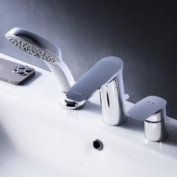 Смеситель на борт ванны, трёхсекционный