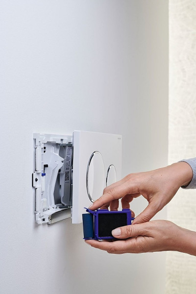 115.062.BZ.1 Вставной блок для Geberit DuoFresh Stick, для смывных бачков скрытого монтажа Sigma 12 см: Антрацит. Фото 4