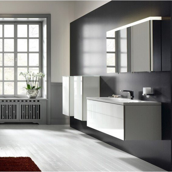 24204171301 ROYAL REFLEX.2 Зеркальный шкаф 1000*700*150 мм, 3 поворотные дверцы с хрустальным двойным зеркалом, боковины корпуса зеркальные. Фото 4