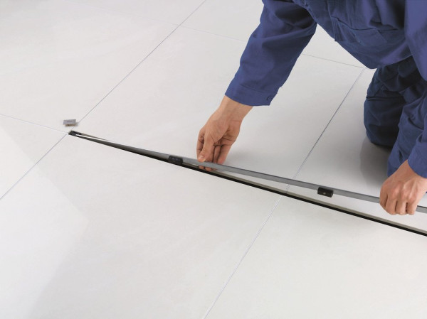 704353 Advantix Vario Set душевой лоток 300-1200мм, высота 95–165мм, с дизайн-вставкой, заглушками, опорами, сифоном, матовый хром, модель 4965.20. Фото 8