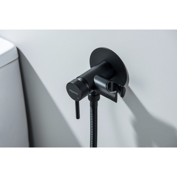 AQ1021MB ЕВРОПА комплект для гигиенического душа встроенный (смеситель + гигиеническая лейка + шланг), матовый черный. Фото 7