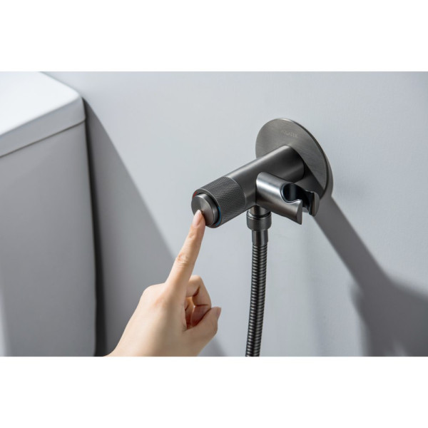 AQ1023BGM БЕТТА комплект для гигиенического душа Select встроенный (смеситель + гигиеническая лейка + шланг), оружейная сталь (шлиф. черный хром). Фото 8