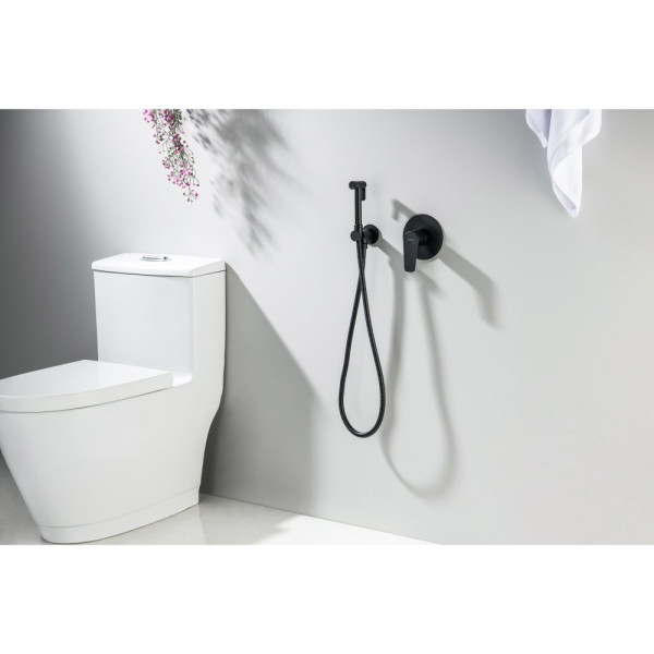 AQ1119MB БЕТТА набор с гигиеническим душем (смеситель + гигиеническая лейка + шланг + шланговое подсоединение с держателем), матовый черный. Фото 4