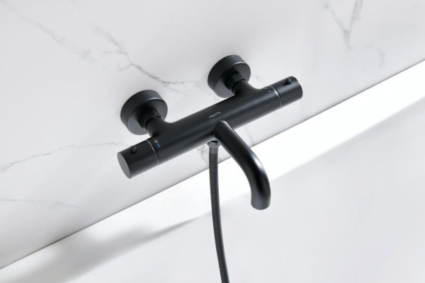 AQ1343MB ЕВРОПА термостатический смеситель для ванны, матовый черный. Фото 3