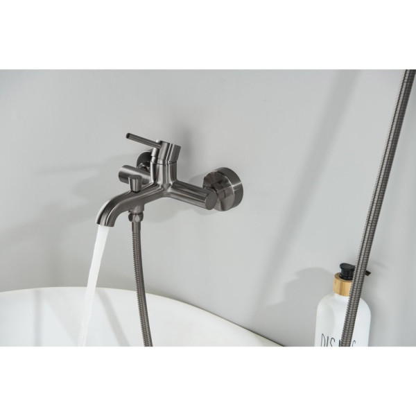 AQ1349BGM ЕВРОПА смеситель для ванны с душевым набором 3jet, оружейная сталь (шлиф. черный хром). Фото 3