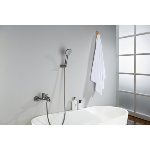 AQ1349BGM ЕВРОПА смеситель для ванны с душевым набором 3jet, оружейная сталь (шлиф. черный хром). Фото 5