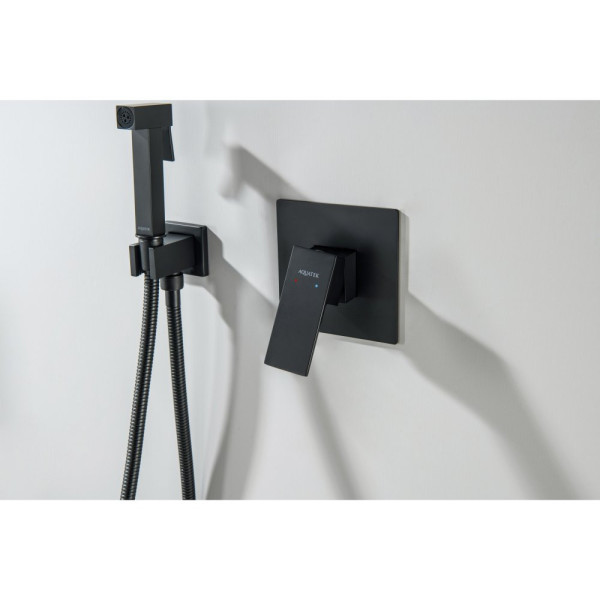 AQ1419MB ЛИРА набор с гигиеническим душем (смеситель + гигиеническая лейка + шланг + шланговое подсоединение с держателем), матовый черный. Фото 7