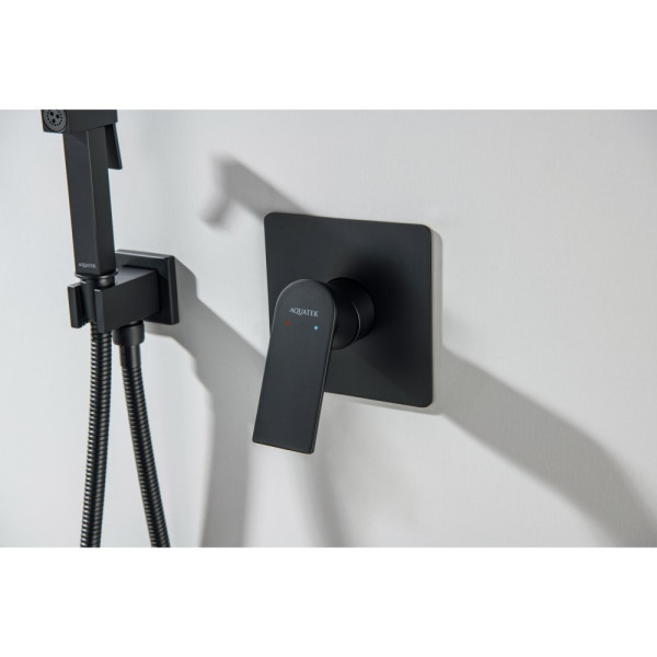 AQ1619MB ЛИБРА набор с гигиеническим душем (смеситель + гигиеническая лейка + шланг + шланговое подсоединение с держателем), матовый черный. Фото 7