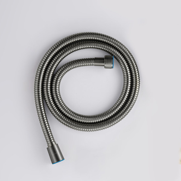 AQ2103BGM шланг для душа 120 см нержавейка, оружейная сталь (шлиф. черный хром). Фото 2