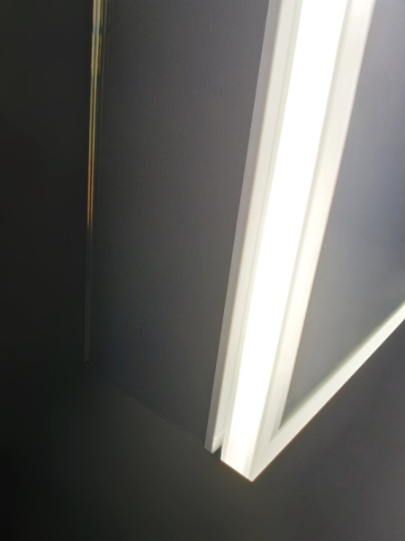 AQ7603B-MLC Алюминиевый зеркальный шкаф с подсветкой 600*800*133,крепеж.Одна зерк.дверца,антизапотевание,акрил. подсветка, петли BLUM. Фото 5