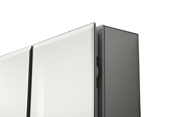 AQ7608-MC Алюминиевый зеркальный шкаф без подсветки 636*660*134, крепеж. Две зеркальные дверцы шириной 38 и 25,5 см. Две стекл.полки 6мм. Фото 8