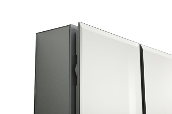 AQ7808-MC Алюминиевый зеркальный шкаф без подсветки 762*660*134,крепеж. Две зеркальные дверцы шириной 50,9 и 25,5 см. Две стекл.полки 6 мм. Фото 5