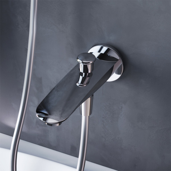 Излив на ванну с переключателем на душ. Фото 1