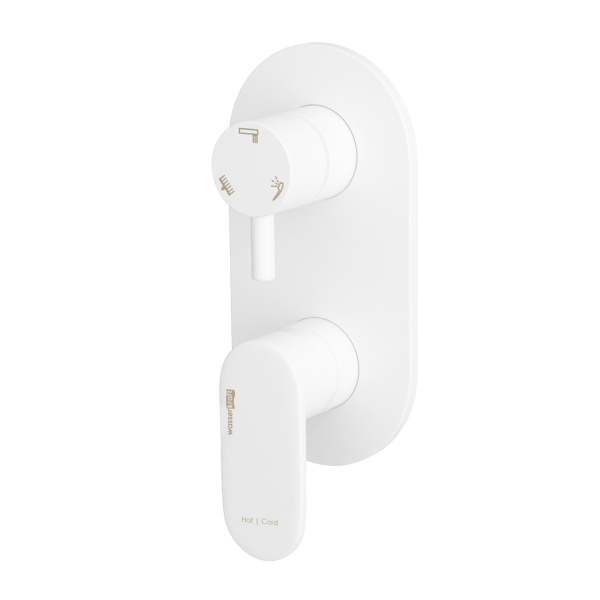 Mindel 8571 Смеситель для ванны и душа. Фото 1