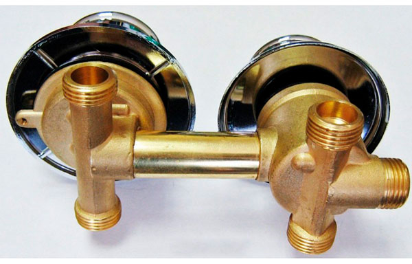 Смеситель 3-х режимный 150 мм в сборе на резьбе 1/2 дюйма. Фото 1