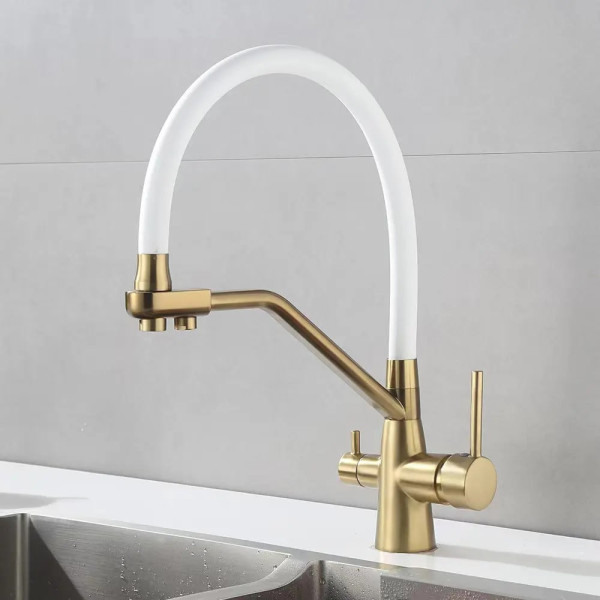 Смеситель для кухни с гибким изливом и подключением фильтра Maretti Eleganza GOLD ENG31RGF13, золотой сатин. Фото 3