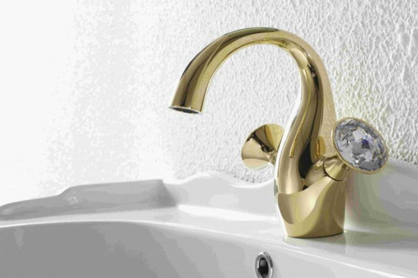Смеситель для раковины Bravat Swan F14287G-ENG, золото. Фото 3