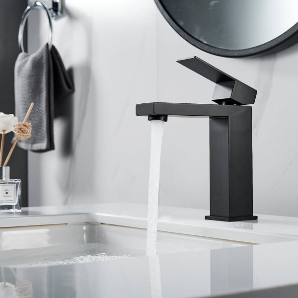 Смеситель для раковины Maretti Umbria Black UMB32RF51, черный. Фото 3