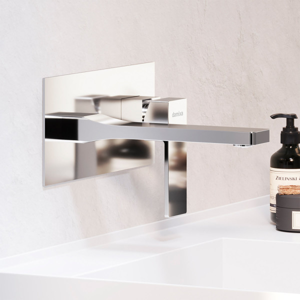 Смеситель для раковины монтируемый в стену. Фото 2