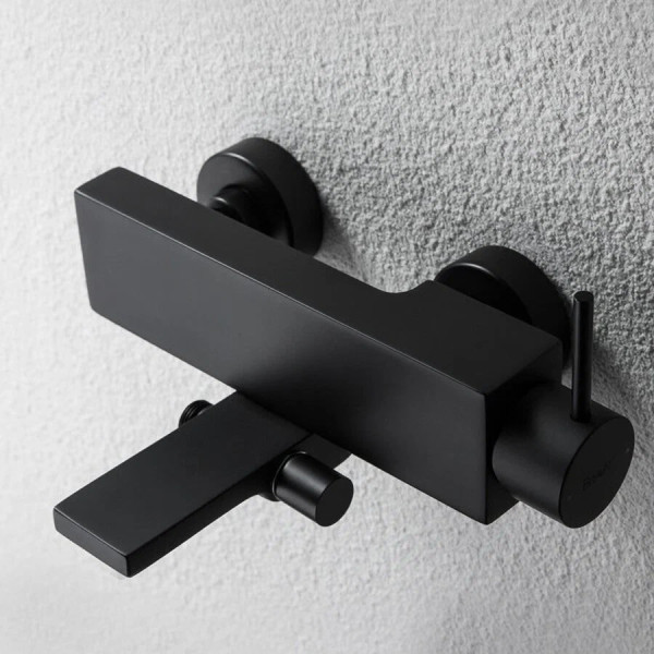 Смеситель для ванны Bravat Arc F66061K-01A-ENG, черный. Фото 3