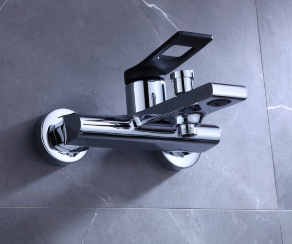 Смеситель для ванны Bronze de Luxe Element EL03CB, хром/черный. Фото 4