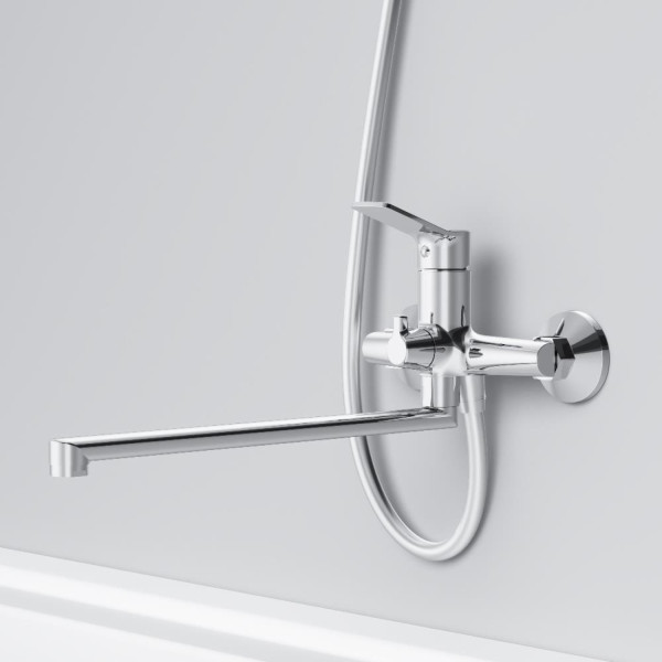 Смеситель для ванны и душа с длинным изливом. Фото 5