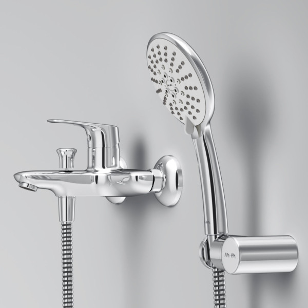Смеситель для ванны и душа с душевым набором. Фото 5
