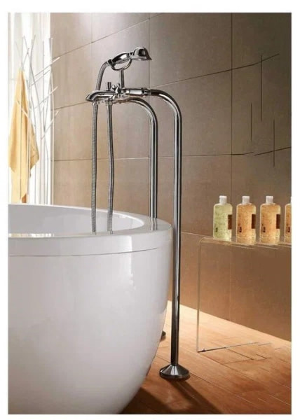 Смеситель для ванны напольный Bravat Summer Rain F677111C-B, хром. Фото 3