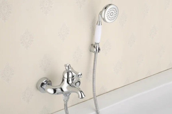 Смеситель для ванны Rose R0102, хром. Фото 3