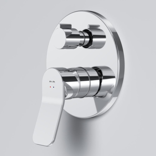 Смеситель монтируемый в стену на 3 потребителя. Фото 3