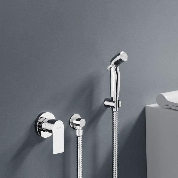 Смеситель монтируемый в стену с гигиеническим душем. Фото 3