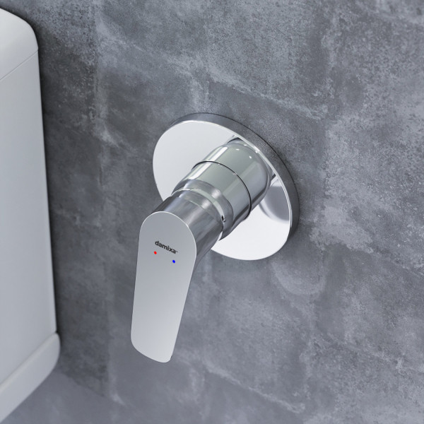 Смеситель монтируемый в стену. Фото 1