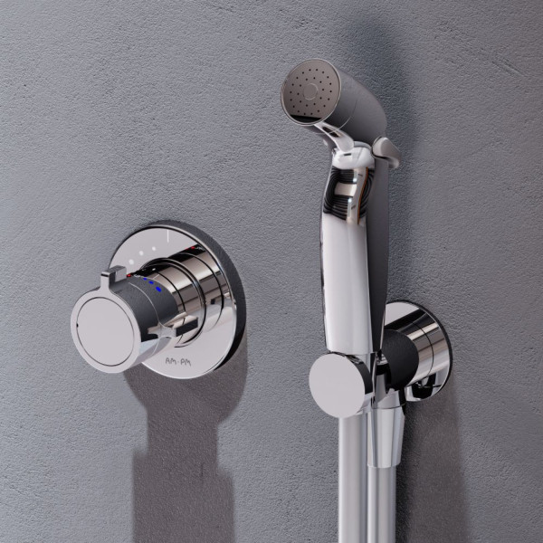 Смеситель с термостатом, монтируемый в стену с гигиеническим душем. Фото 1