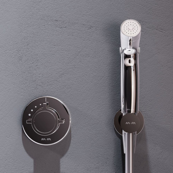 Смеситель с термостатом, монтируемый в стену с гигиеническим душем. Фото 2