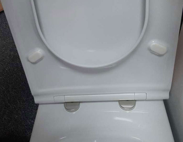 UJAB102-00 RODIN+ Чаша напольного унитаза с креплениями RU. Фото 6