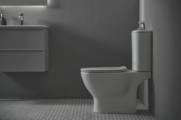 V0006D Промо-комплект 3 в 1 TESI AquaBlade® Напольный пристенный унитаз с бачком , горизонтальный (универсальный) выпуск, глубокий смыв, тонкое крышк. Фото 9