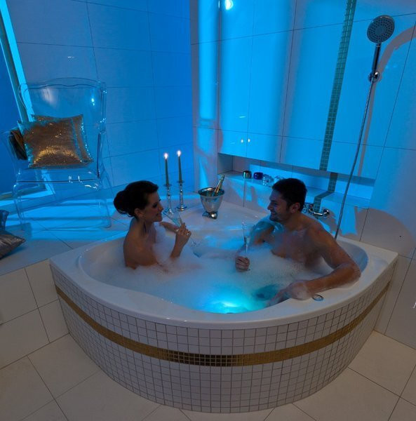 Ванна New Day 140х140 белая. Фото 4