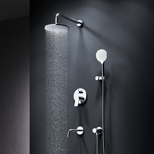 Встраиваемая душевая система со смесителем для ванны и душа и душевым набором. Фото 2