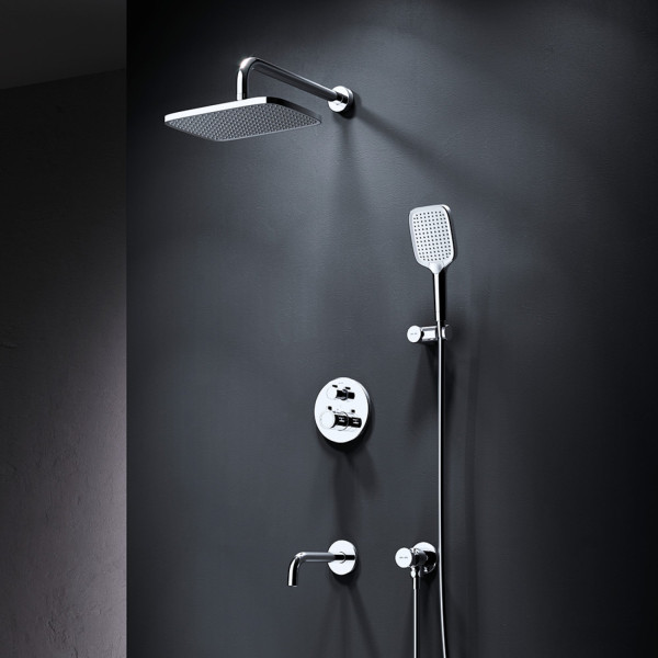 Встраиваемая душевая система со смесителем для ванны и душа с термостатом и душевым набором. Фото 1