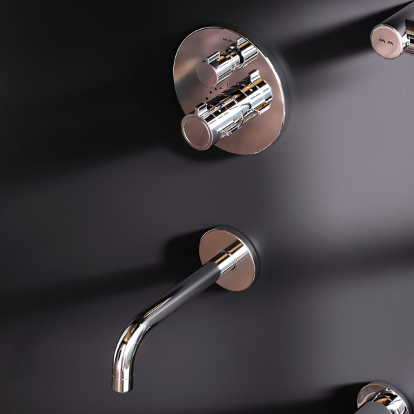 Встраиваемая душевая система со смесителем для ванны и душа с термостатом и душевым набором. Фото 3